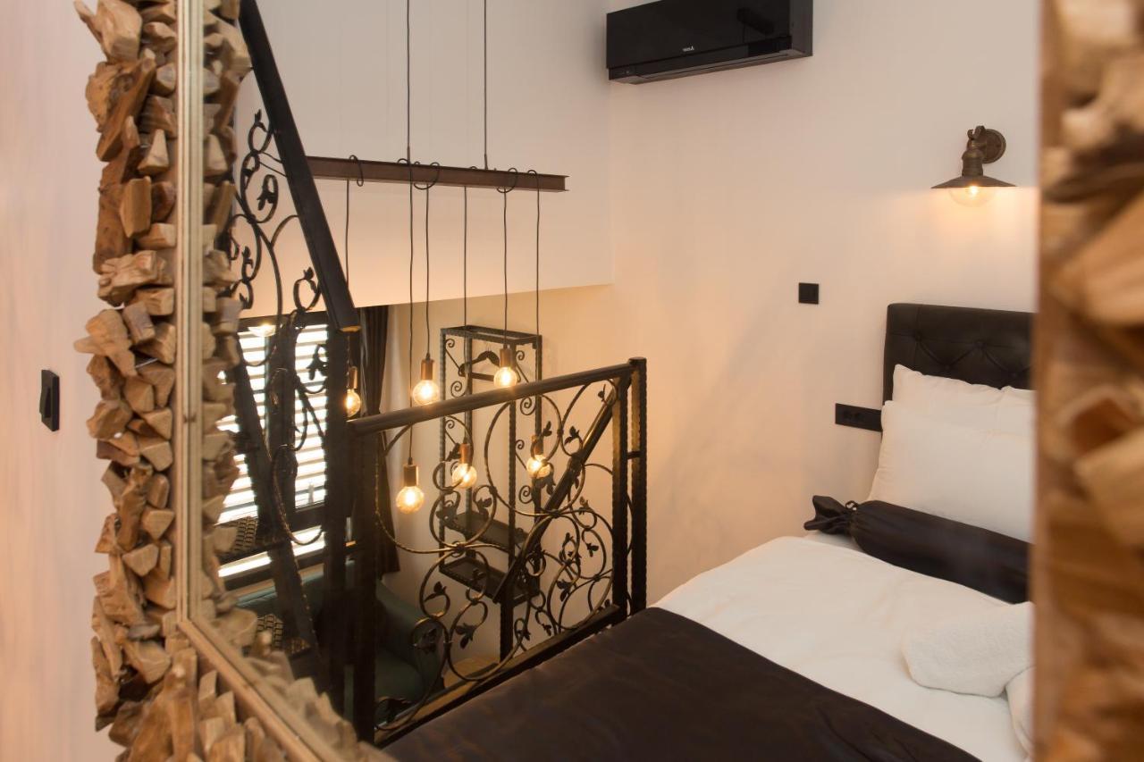 Amaizing Apartment Near Airport Kastel Stafilic Exterior photo