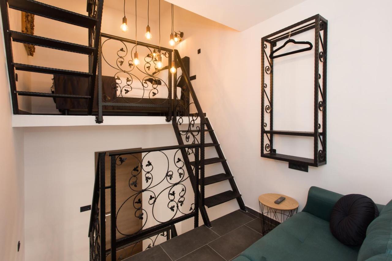 Amaizing Apartment Near Airport Kastel Stafilic Exterior photo
